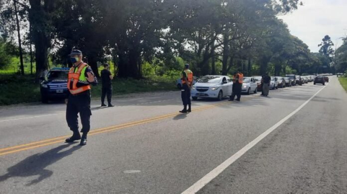 Controles vehiculares en la ruta.